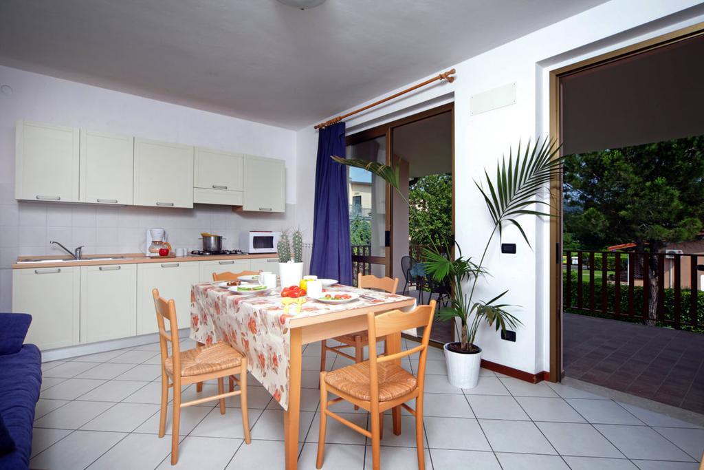 Camping Garden Tourist Manerba del Garda Εξωτερικό φωτογραφία